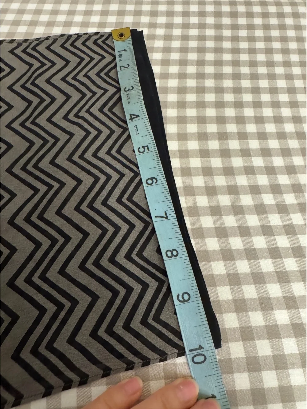 Kavtta 100% Silk Geometric Scarf Pink Gray Black